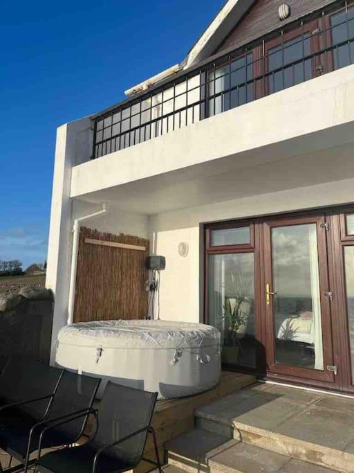 Villa Relax With Spectacular Views And Hot Tub Kircubbin Esterno foto